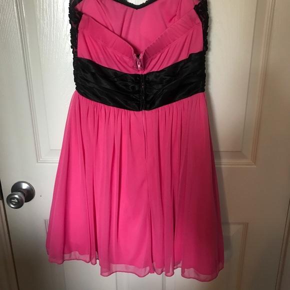 Pink strapless dress with black sequins, - Picture 2 of 2